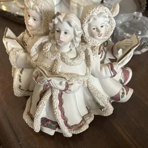 Kellie, Ashley, & Ellaria - Sarah's Caroling Angels #30848 Dated 2002 - Picture 2 of 7